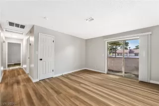 Photo #3: 2790413 Listing