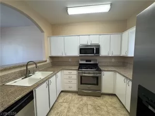 Photo #2: 2790425 Listing