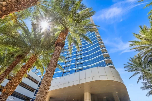 MLS: 2790466 Condo For Sale