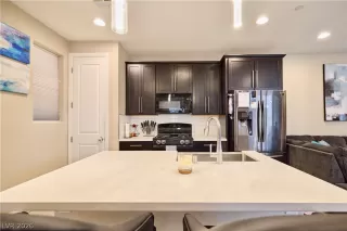 Photo #6: 2790468 Listing