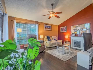 Photo #5: 2790474 Listing