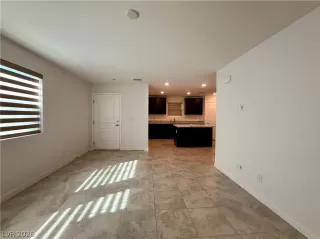 Photo #3: 2790475 Listing