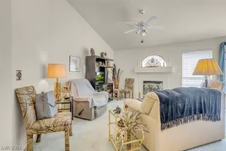 Photo #6: 2790483 Listing