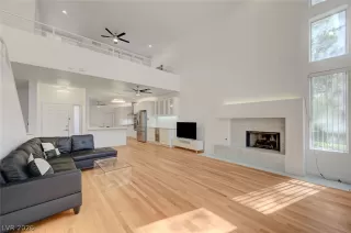 Photo #6: 2790521 Listing