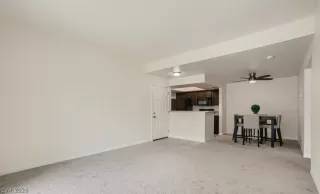 Photo #4: 2790578 Listing