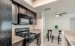 Photo #6: 2790578 Listing