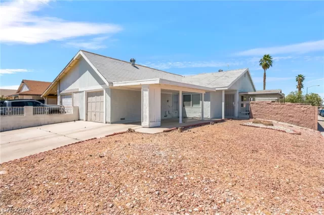 MLS: 2790613 Condo For Sale