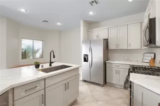 Photo #3: 2790629 Listing