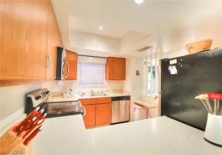 Photo #6: 2790631 Listing