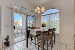 Photo #5: 2790639 Listing