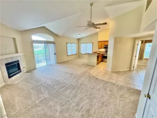Photo #2: 2790640 Listing