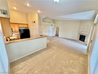 Photo #4: 2790640 Listing