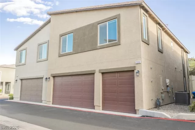 MLS: 2790667 Condo For Sale