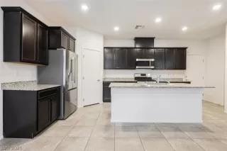 Photo #3: 2790667 Listing