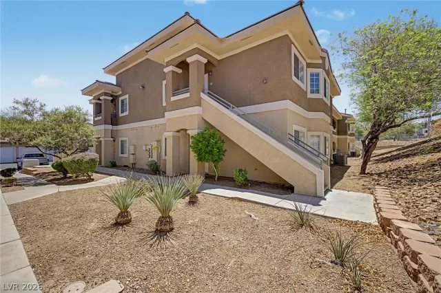 MLS: 2790680 Condo For Sale