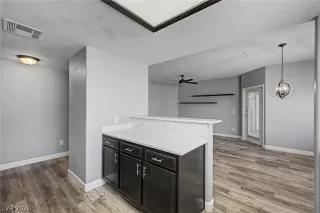 Photo #6: 2790680 Listing