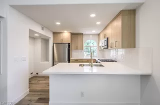 Photo #2: 2790687 Listing