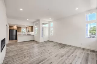 Photo #3: 2790687 Listing