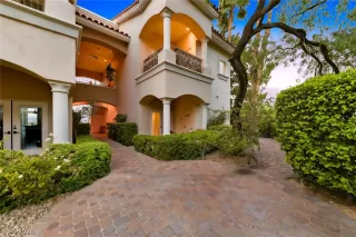 Photo #4: 2790710 Listing