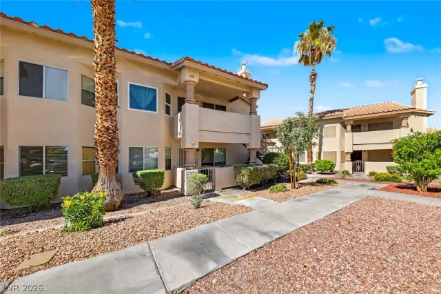 MLS: 2790757 Condo For Sale