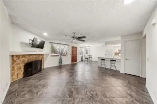 Photo #5: 2790757 Listing