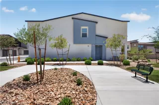 Photo #4: 2790760 Listing