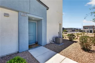 Photo #5: 2790760 Listing