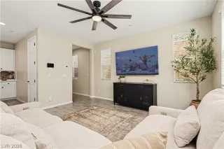 Photo #3: 2790778 Listing