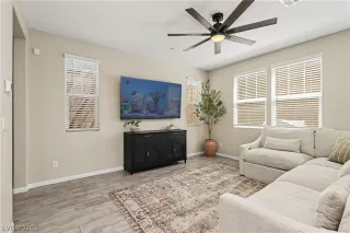 Photo #4: 2790778 Listing
