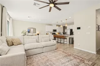 Photo #6: 2790778 Listing