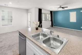 Photo #1: 2790795 Listing