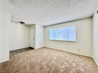Photo #2: 2790841 Listing