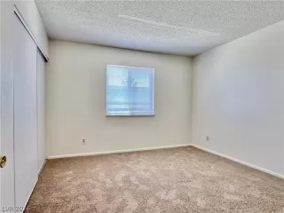 Photo #4: 2790841 Listing
