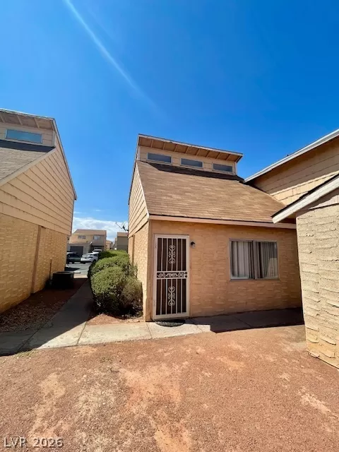 MLS: 2790902 Condo For Sale