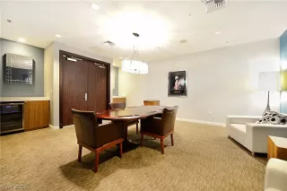 Photo #6: 2790959 Listing