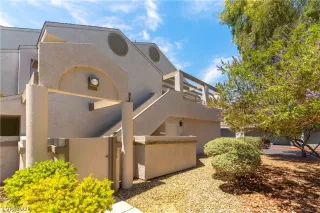More Details about MLS # 2791004 : 5609 ORCHARD LANE 5609
