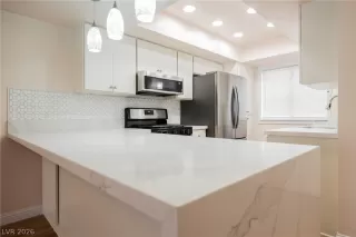 Photo #1: 2791050 Listing
