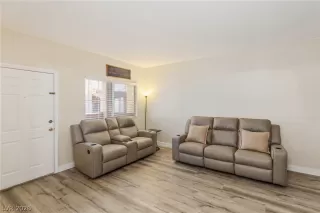 Photo #2: 2791075 Listing
