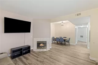 Photo #4: 2791075 Listing