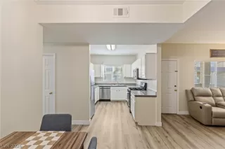 Photo #6: 2791075 Listing