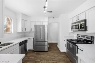 Photo #1: 2791076 Listing 