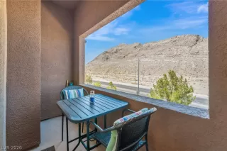 Photo #6: 2791080 Listing