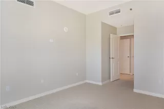 Photo #6: 2791149 Listing