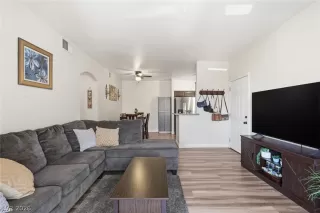 Photo #6: 2791207 Listing