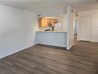 Photo #6: 2791230 Listing