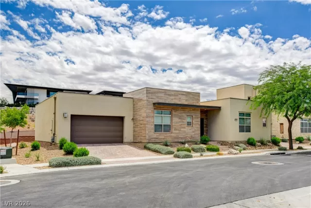 MLS: 2791247 Condo For Sale