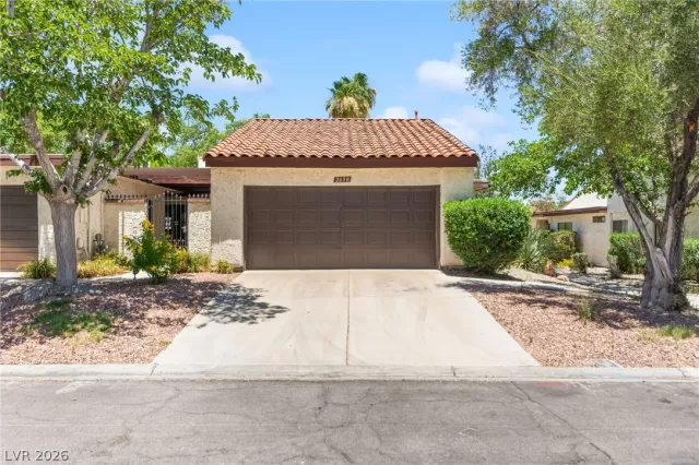 MLS: 2791264 Condo For Sale