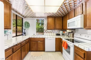 Photo #1: 2791264 Listing 