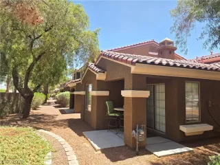 Photo #5: 2791268 Listing