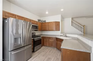 Photo #2: 2791269 Listing